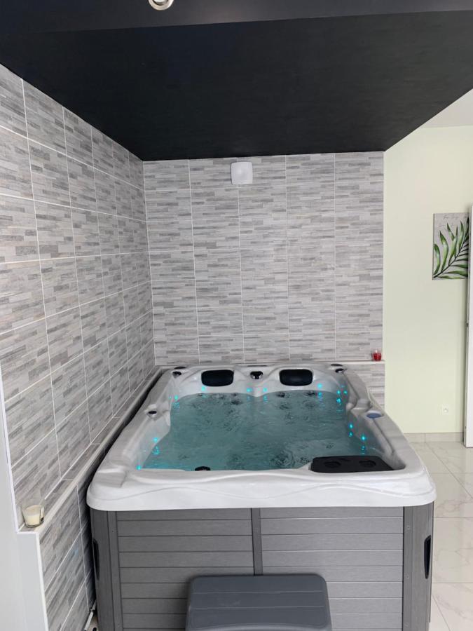 Appartement Spa Gingko, N1 Valenciennes, Wifi, Netflix Aulnoy-lez-Valenciennes Exterior foto
